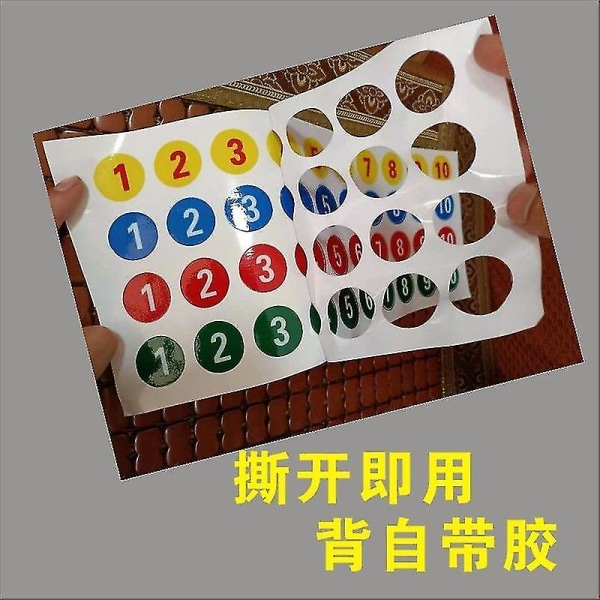 3 cm rund digital pvc-klistermærke (1-100) Nummerbord Dørplade-sekvens Etiketkode Maskintøj Grading Test Sticker (hvid på rød baggrund)