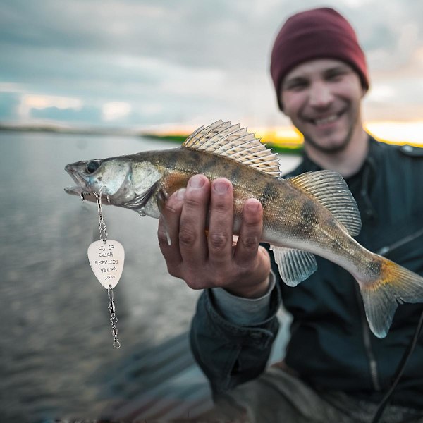 Personligt fiskedragkrok-hänge - Jubileumspresent till fiskare - Fritidstillbehör - Graverad fiskekrok