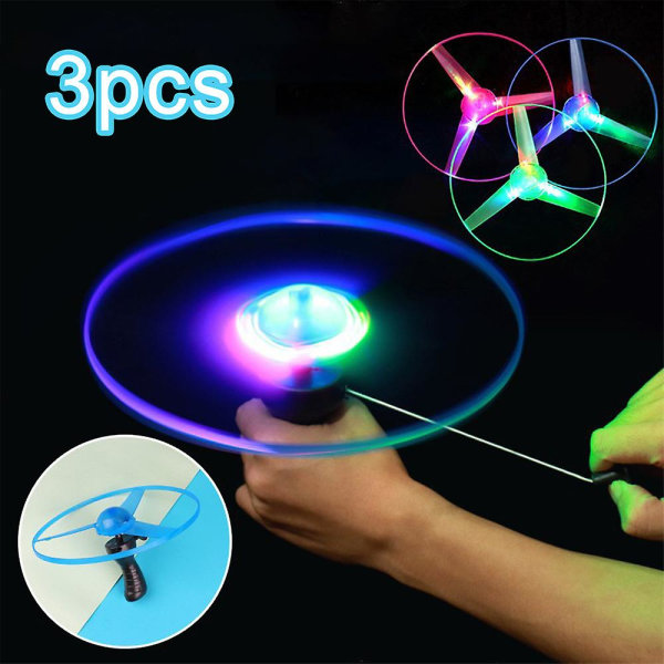 3st ledbelysning Flygande skiva Propeller Helikopter Leksaker Dra sträng Flygande fat Ufo Spinning Top Kreativt roligt spel Barn utomhusleksak