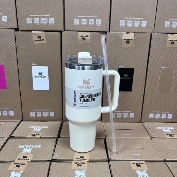 Stanley Cup Cream 40 oz