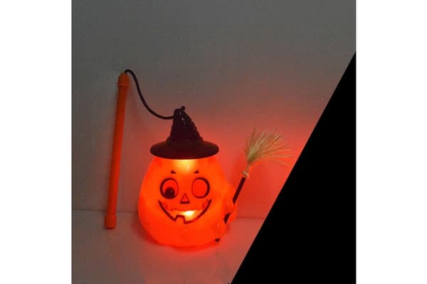 Bærbar LED-lyd med kosteskaft Halloween gresskarlys