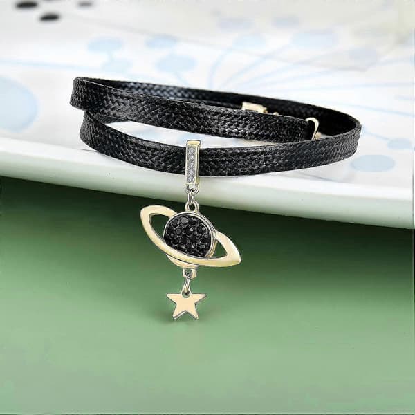 Sort læder choker halskæde til kvinder - Trendy justerbart design