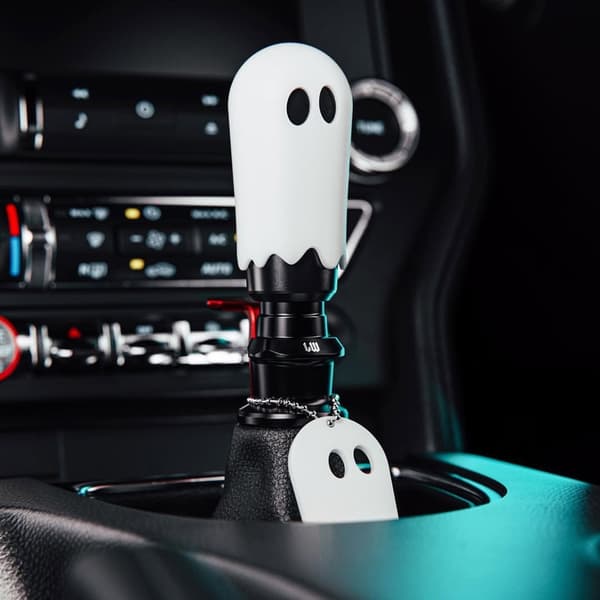 Comfortable Grip Aluminum Gear Shift Knob for Vehicle Interior Customization Projects White 0.14