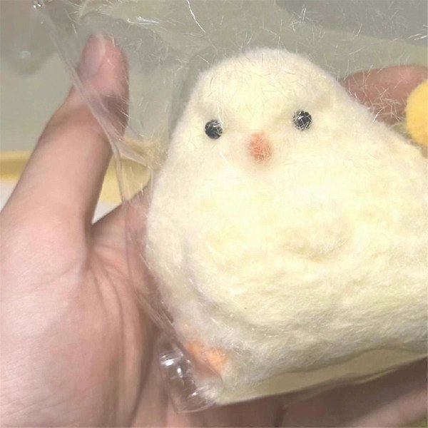 Keai handgjorda kliande och gnuggande leksaker liten gul kyckling silikon kyckling presentleksak B Yellow