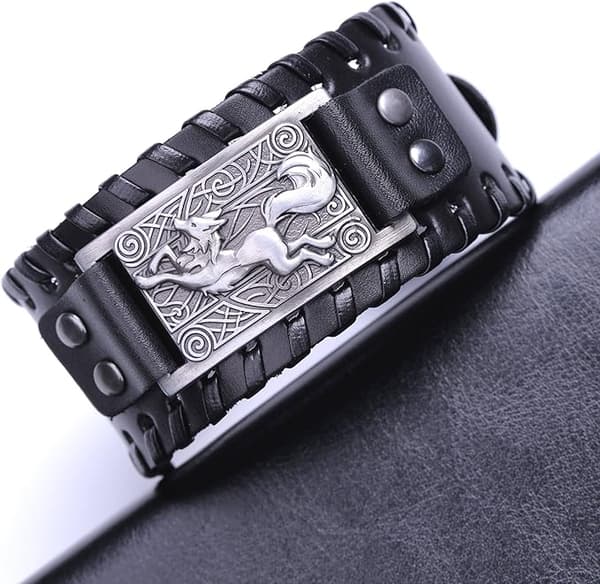 Justerbart sort læderarmbånd med vikingræv og keltisk knudemønster