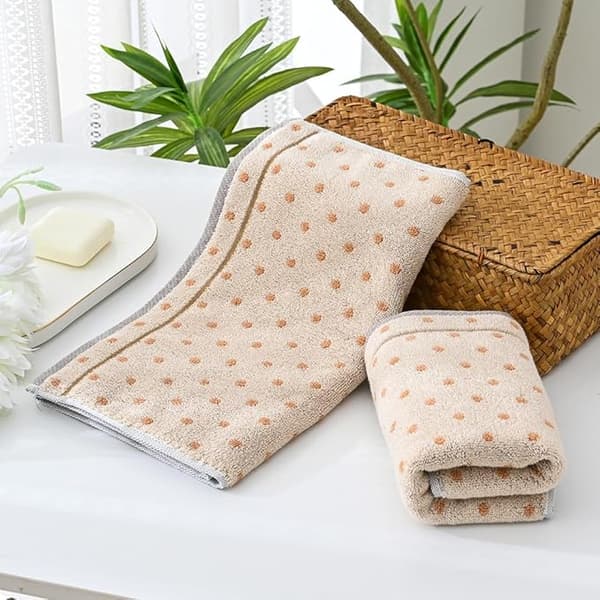 Pilkullinen käsipyyhe 2 kpl:n setti