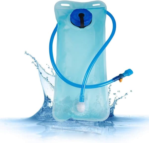 Hydreringssekk med en robust 2L ekstra vannblære, ideell for camping, løping og sykling.