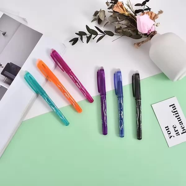 12 färger 0,7 mm blåsvart raderbart bläck gelpenna påfyllningsstift