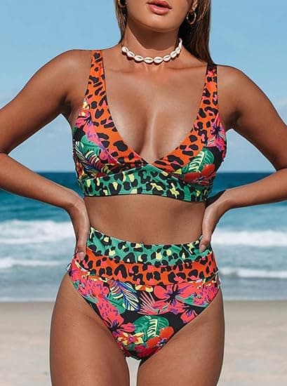 Højtaljet badedragt med leopard-prikket patchwork