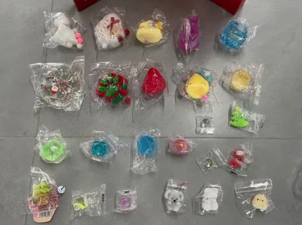 2026 Squishy Julekalender, 24 sensoriske fidget-legetøj, bløde klemmelegetøj og stressbolde, overraskelsessæt til børn