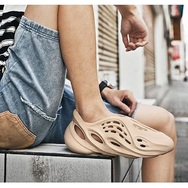 Nye Beach Foam Runners Sandaler Unisex Beige size 38