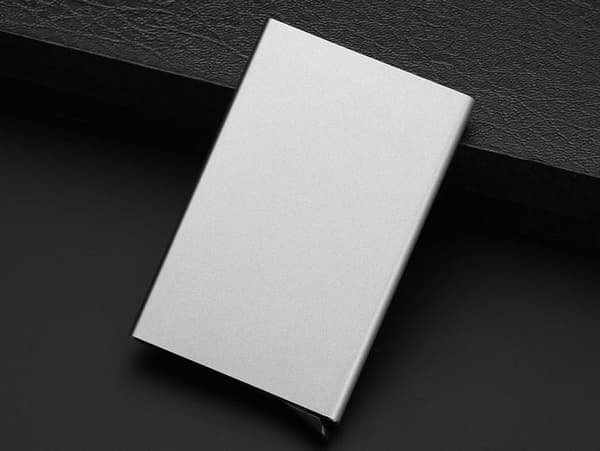 Pop-up korthållare - Aluminiumfack skyddar (RFID-säkerhet) Black