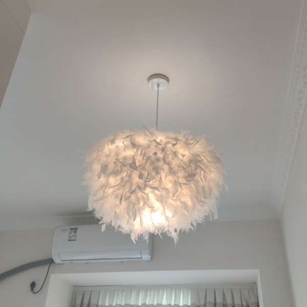 Hvit fjærlampe E27 - diameter 35 cm
