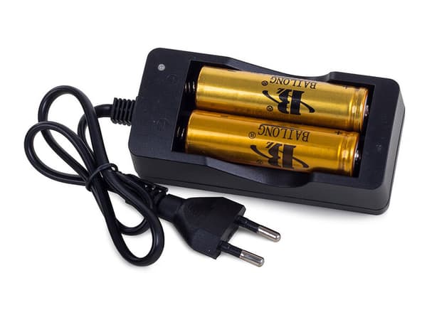 Dobbelt oplader til 18650 batterier