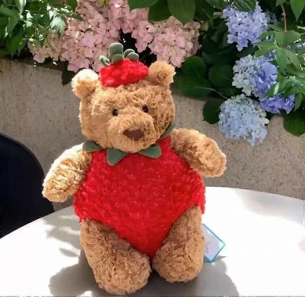 NWT Jellycat Bartholomew Bear Jordbær Limited Release
