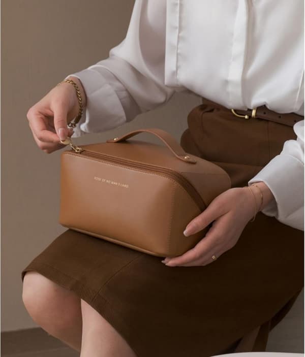 Stor necessär - Perfekt för resor - Makeupväska Brun