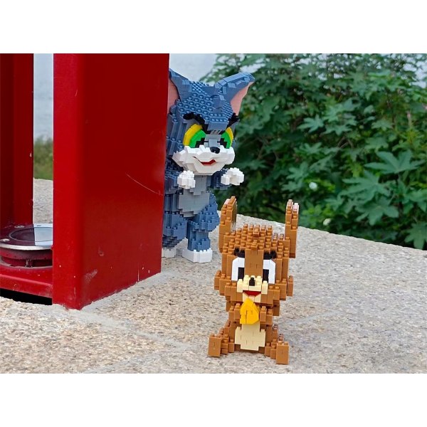 Tom och Jerry Byggklossar 3D Pussel DIY Leksaksmodell Tegelsten Leksak