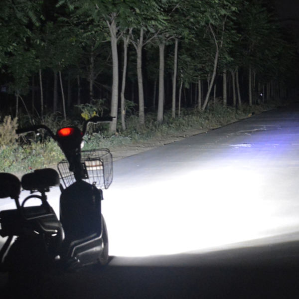 Motorcykelstrålkastare