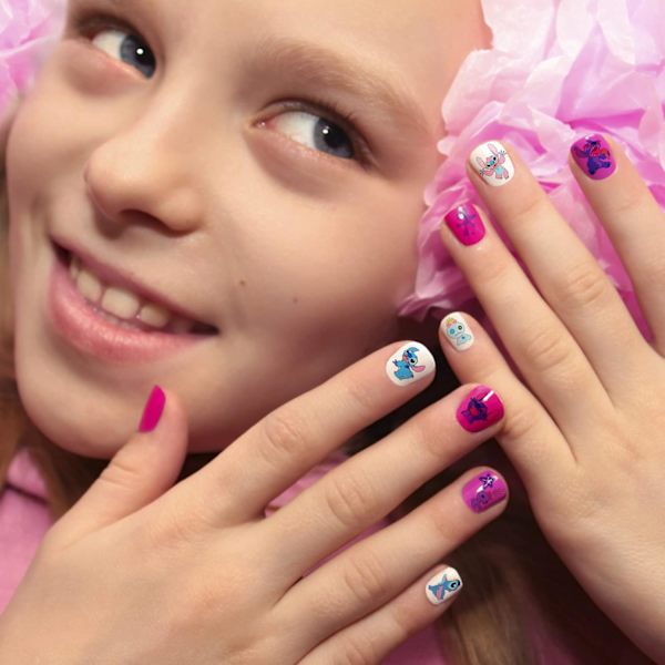 3 st Cartoon Nail Art Stickers，Söt Nail Stickers Nail Stickers Självhäftande 3D Stitch Nail Stickers för Kvinnor Barn Flickor Manikyr DIY eller Nagel