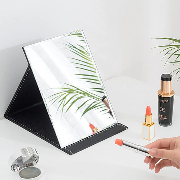 Bærbar Foldbar Makeup Spejl Sort PU Læder Rejse Spejl med Stativ Skrivebord Vanity Spejl til Rejser Camping (17 * 12,2 cm)