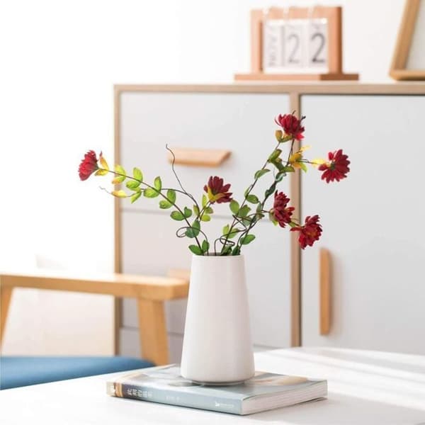 Enkel vit keramikvas – Minimalistisk blomvas för heminredning – Passar för bord, spiselkrans, sovrum
