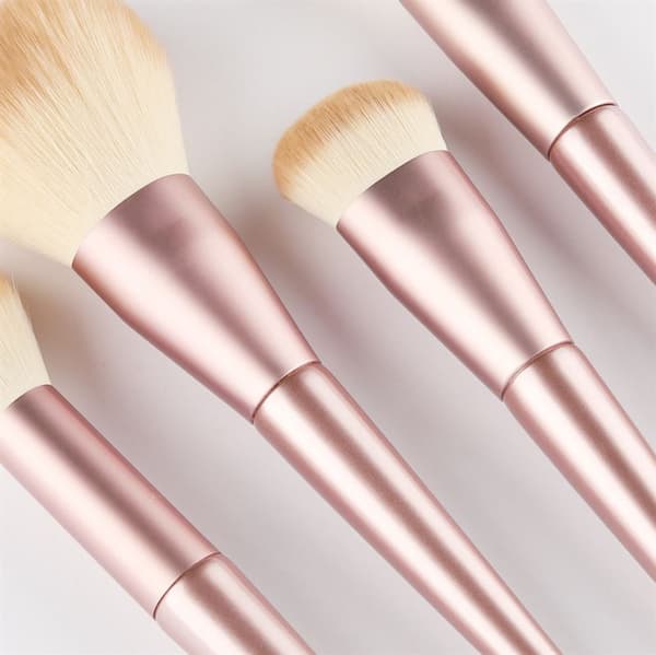 TECHNIQUE PRO RADIANCE MEIKKISIVELLINSETTI - 11 MEIKKISIVELLINTÄ