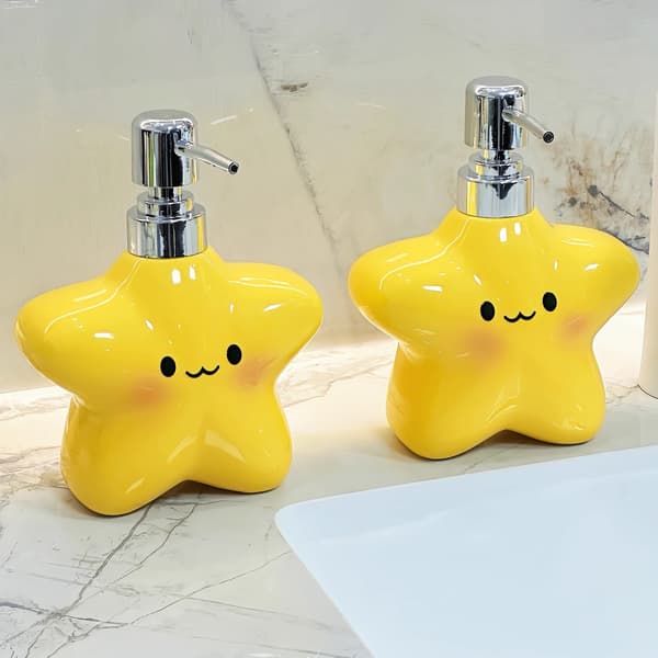 Den unikt designade och charmiga stjärnformade lotionflaskan yellow