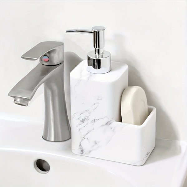 Den här pumpflaskan är speciellt utformad för diskmedel. white