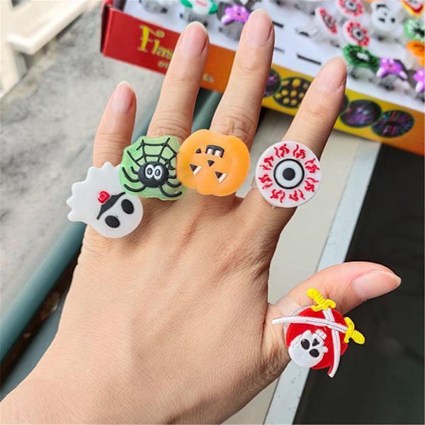 Halloween Party LED Blinkande Glow in the Dark Fingerringar Leksakspresent