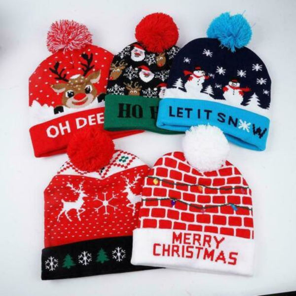 LED-upplyst mössa i stickad beanie med färgglada LED-lampor för jul 2