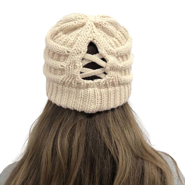 Vintervarm mössa med hästsvans för kvinnor - Stickad, slarvig skalle Beige