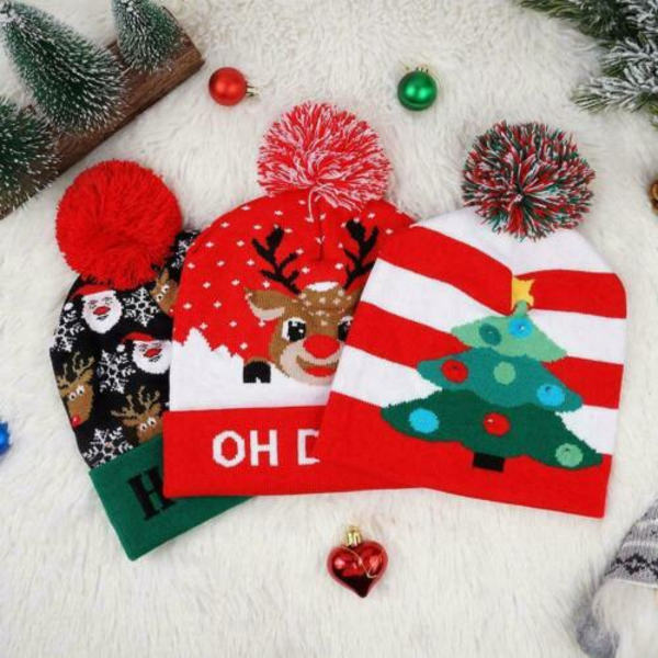 LED-upplyst mössa i stickad beanie med färgglada LED-lampor för jul 2