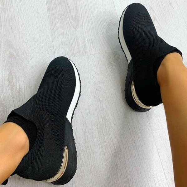 Kvinnors Slip On Trainers Sports Running Comfy Sneakers Skor Black - White 42
