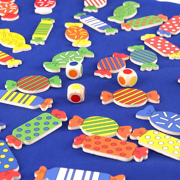 Candy-formet memoryspill, en pedagogisk leke for foreldre og barn