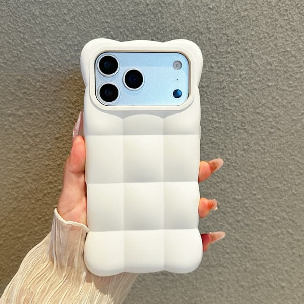 Silikondeksel til iPhone 18 Pro – Forsterkede kanter og kropp – Fallbeskyttelse White