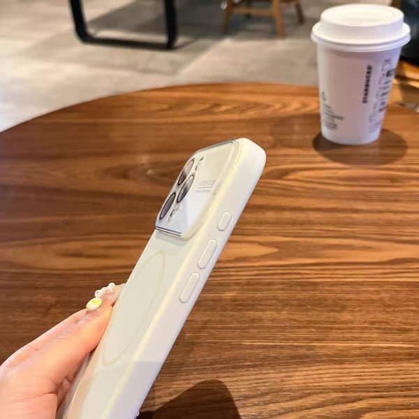Magnetisk deksel for iPhone 17 Pro Max/18 Pro Max – Full kamerabeskyttelse, fallsikkert og anti-fingeravtrykk White