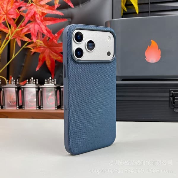 Deksel med tekstilfinish for iPhone 18 Pro Max, fallsikkert og fingeravtrykksbestandig Blue