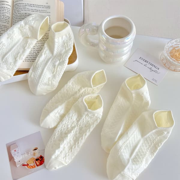 #5 stk. Hvide blonde coquettes - én størrelse#