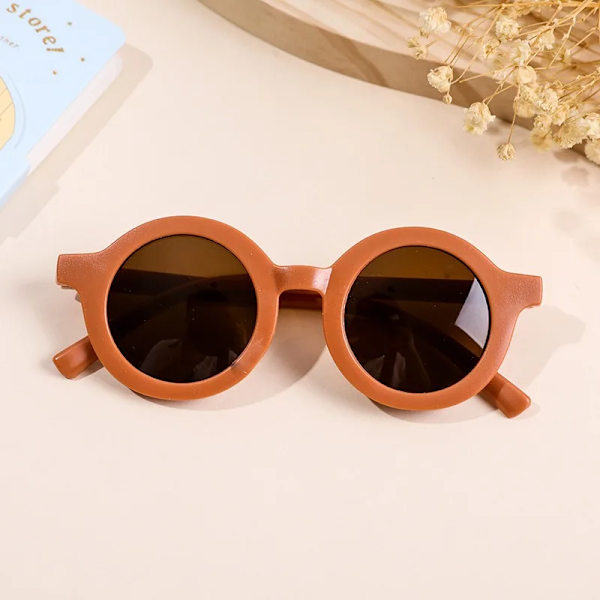 2023 Mode Runda Barn Solglasögon Klassiska Söta Flickor Pojkar Barn Solglasögon UV400 Skyddsglasögon Baby De Sol Gafas qd C-brown