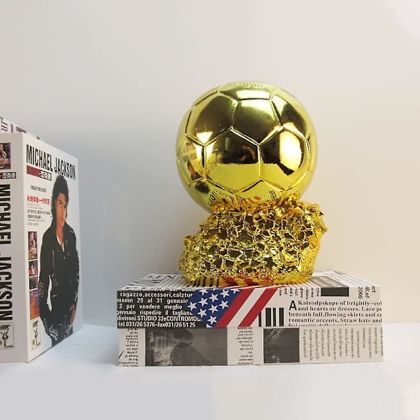 Harts Fotboll Ballon d'Or Trophy Plating Guldfärg Fotboll Bästa spelare Pris Troféer Fans Heminredning Display-prydnader, 16 cm 15CM