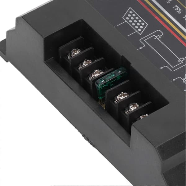 Solcelle lade- og utladningskontroller Høyhastighets CPU-mikroprosessor Flere beskyttelser Dataoverføring 12V Solcellekontroller 20A