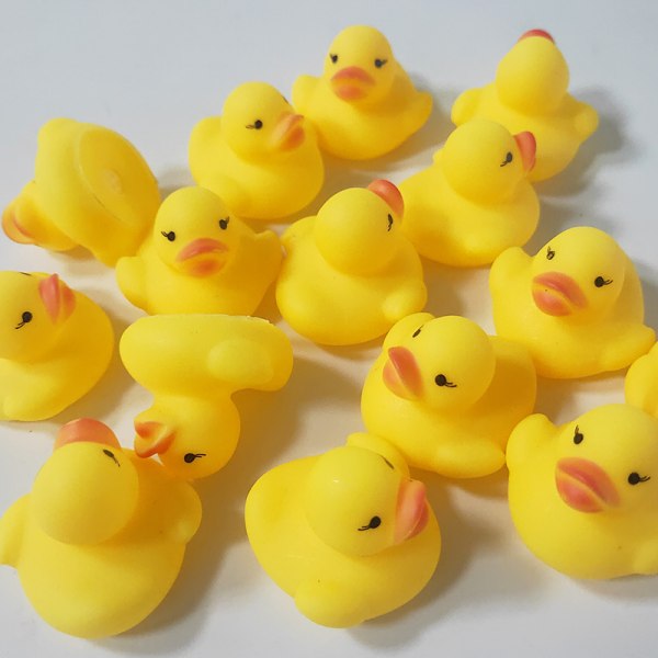 50 st Rubber Ducky badleksaker för barn nypa den lilla gula ankan