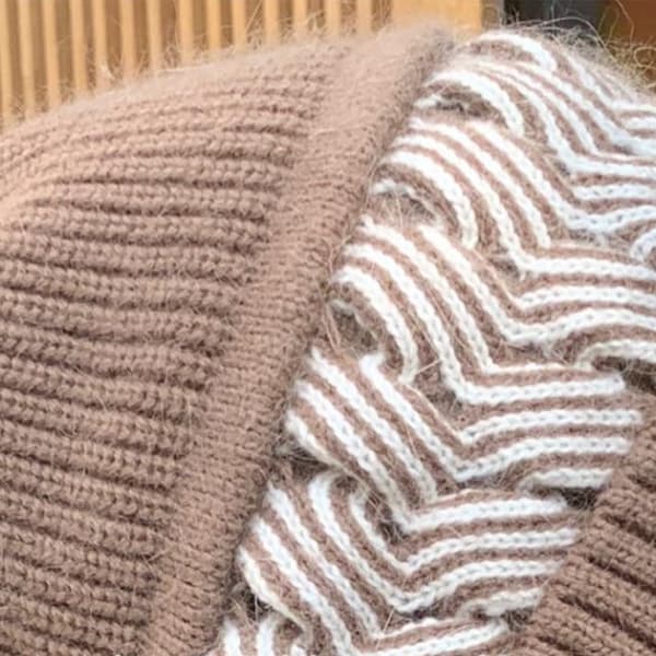 #Khaki stickad mössa och halsduk i ett stycke#