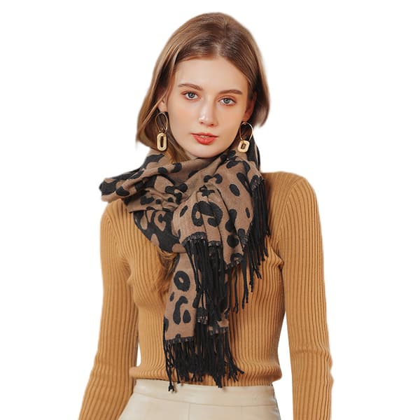 Dameskål med pompom i imiteret cashmere med leopardprint - varm sjal