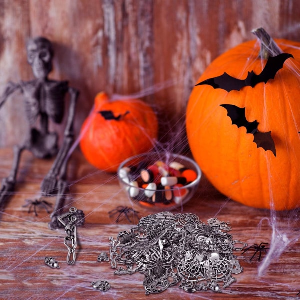100 stk. Halloween charms vedhæng antikke sølv vedhæng Halloween tilbehør, tilfældige stilarter