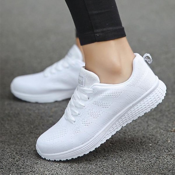 Sportskor, Sneakers som andas White 8.5