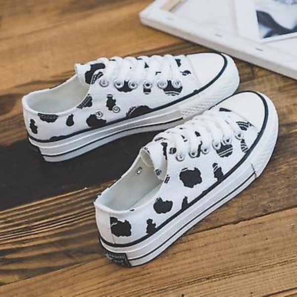 Sneakers för kvinnor, Cow Print Snörskor med platt klack 36 / B