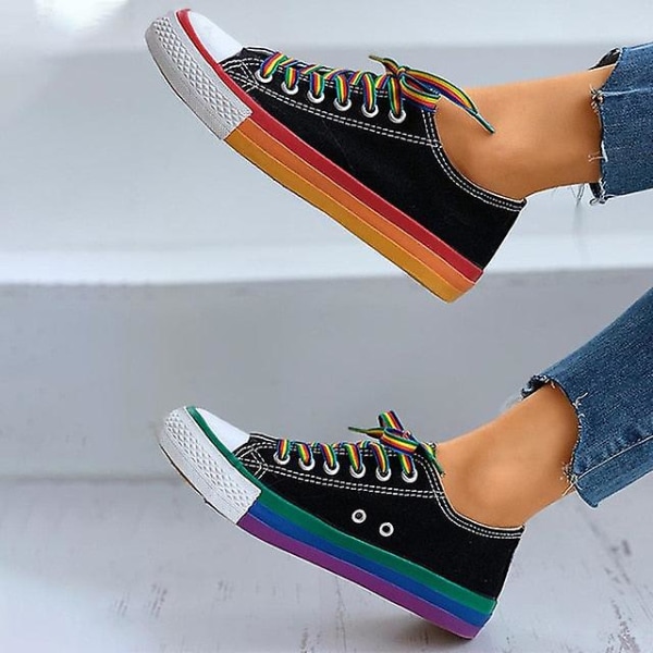 Platta sneakers för kvinnor, skor med snörning av graffitiplattformar Black 6.5
