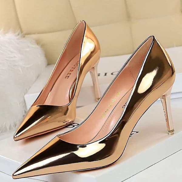 Dam Pumps Lackläder Högklackade Skor 38 / 9511A7Champagne7.5cm