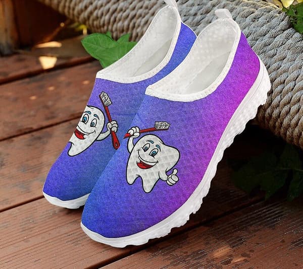 Söta tecknade tandmönster kvinnor Slip On Sneakers ( set 1) E 39